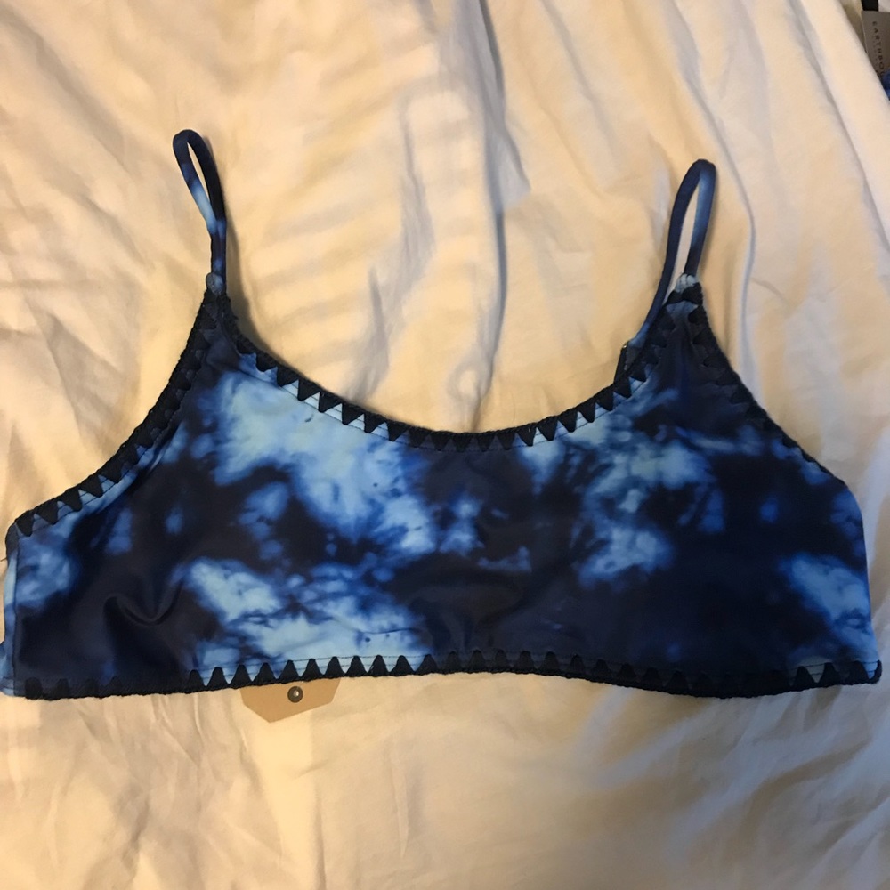 NWT Earth kind Tie Dye Bikini Top